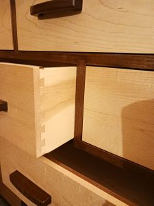Edition #13 - Randall Mayse of Rockport, Maine 4 dovetail divider detail