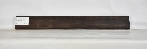 EBONMAC1169_2
