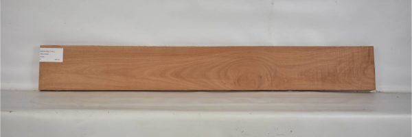 MAKORE1147_1