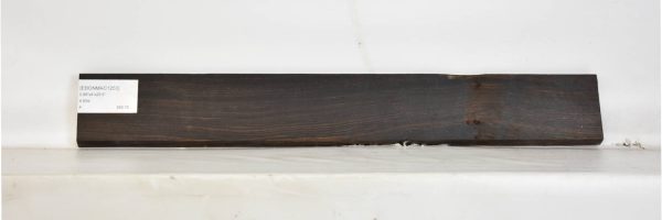 EBONMAC1253_1