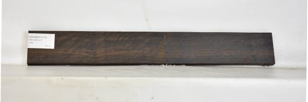 EBONMAC1273_1