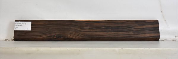 EBONMAC1342_2