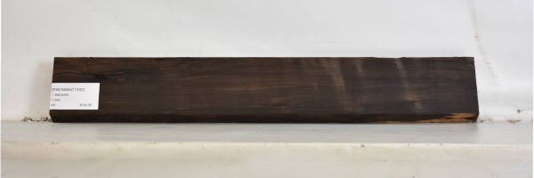 EBONMAC1352_1
