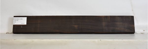 EBONMAC1356_1