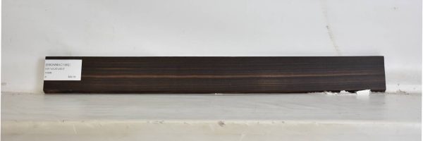 EBONMAC1382_1